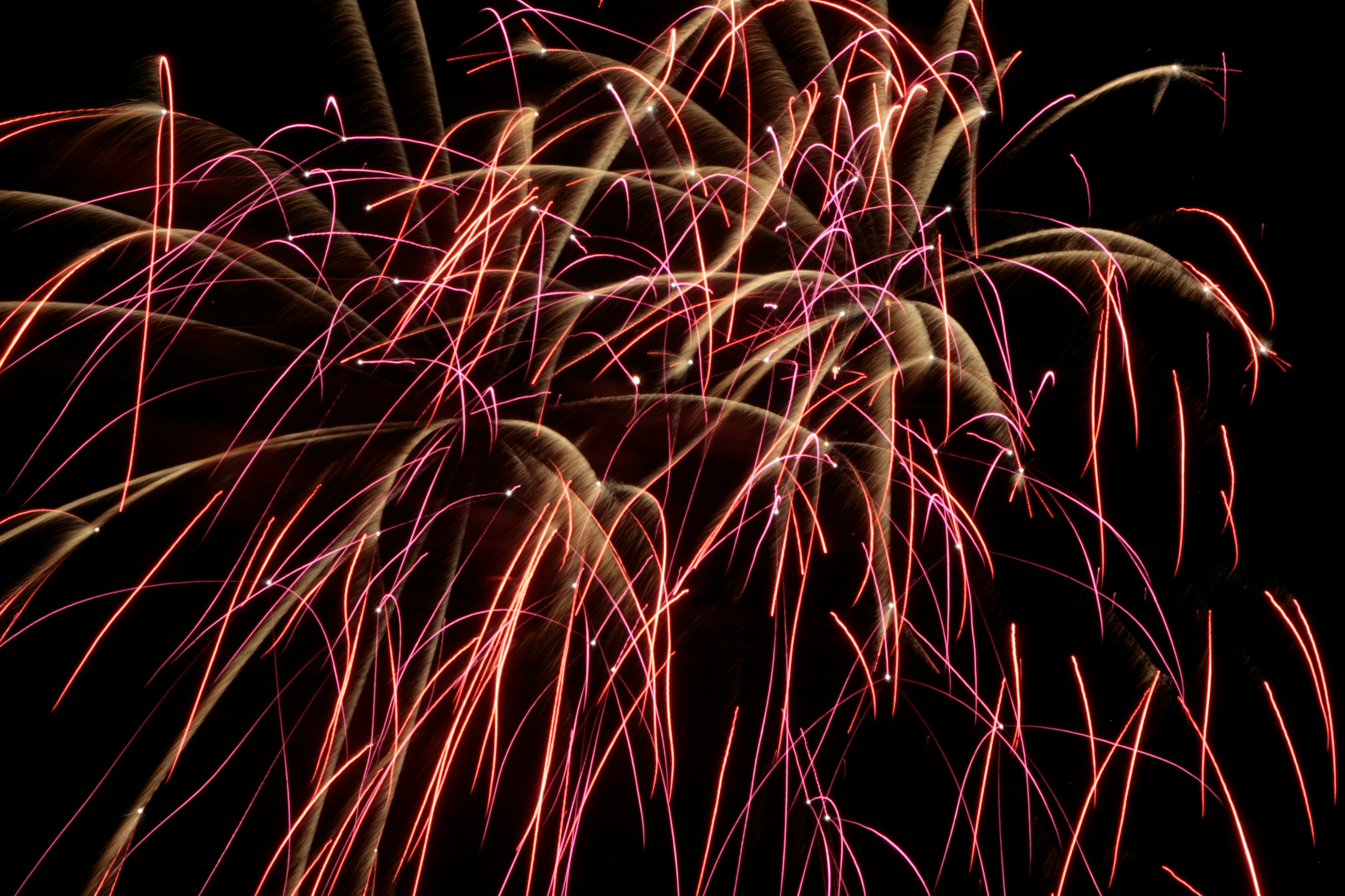 〇〇川花火大会の過去の開催時の様子